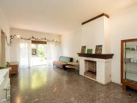 Casa en Venta de 5 Ambientes con Cochera y Quincho