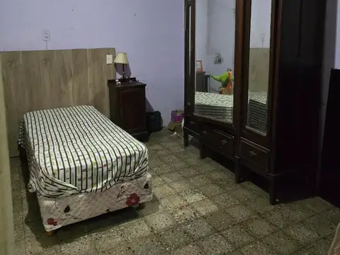 Casa 4 ambientes con 1 baño