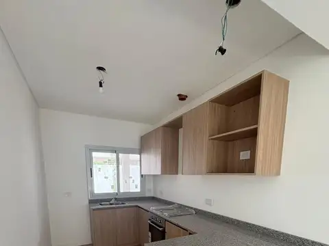 Triplex a la venta en Barrio Parque Leloir