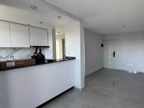 Departamento en Alquiler en Chateau Carreras, $ 1.000.000