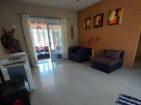 Casa 4 ambientes con 3 baños