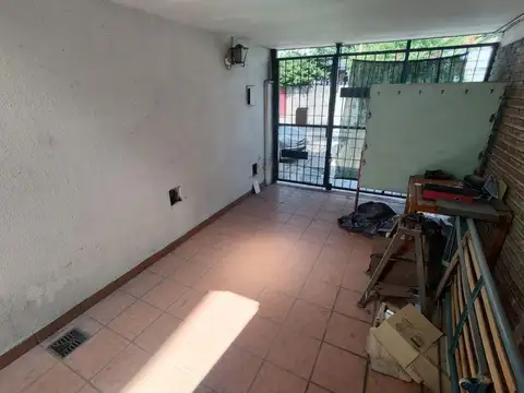 Depto Tipo Casa en Venta en Liniers, USD 139.000