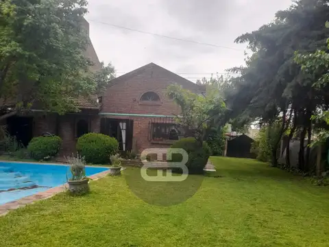 VTA CHALET 5 AMB C/PILETA  - SAN MIGUEL