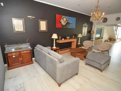 VENTA CASA MODERNA A ESTRENAR EN CANDIOTI SUR