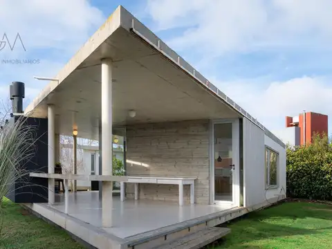 Casa 4 ambientes con 3 baños