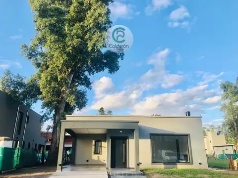 Casa en Venta Barrio Cerrado Alvarez  Del Bosque 