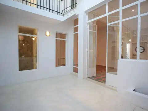 CASA EN VILLA DEL PARQUE