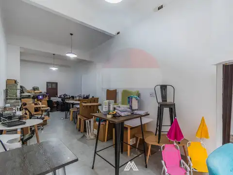 Local en Venta 90 años