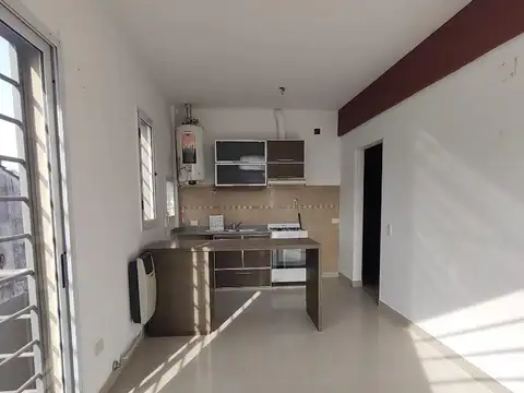 Entre Ríos 100, Piso 1