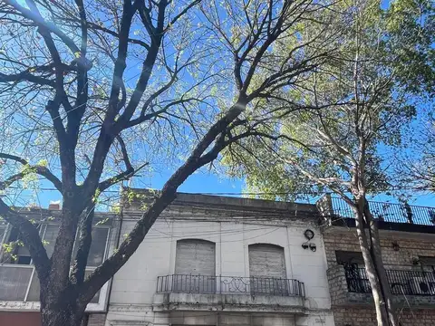 Hermosa CASA en venta de planta alta, 2 dormitorios, inmensa terraza exclusiva