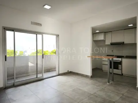 Avenida Hipólito Yrigoyen 7000, Piso 5