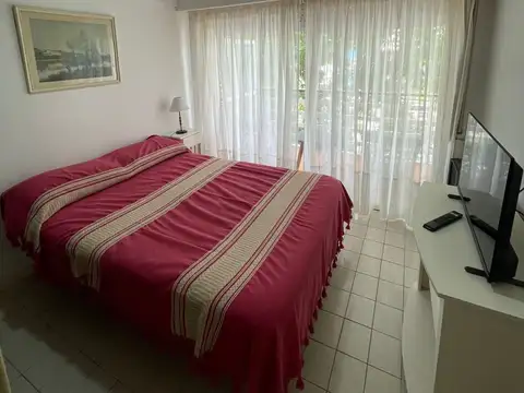 Diagonal A. Illia 900, Piso 1