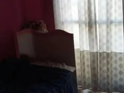 Casa 7 ambientes con 2 baños