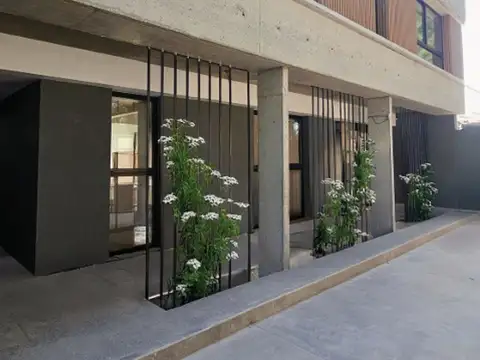 VENTA CASA TRES AMBIENTE PLANTA BAJA PARQUE LELOIR