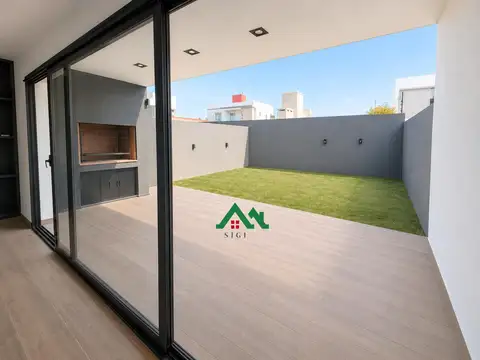 Casa 4 ambientes con 2 baños