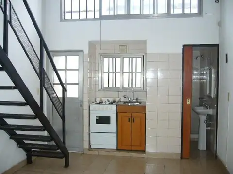 Depto Tipo Casa en Alquiler de 2 ambientes