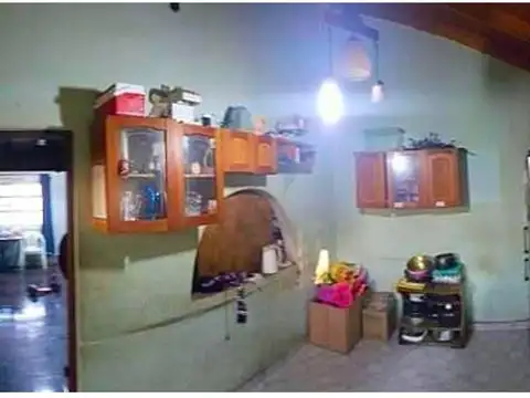 Casa 5 ambientes con 1 baño