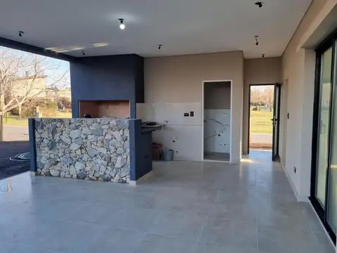 Venta moderna Casa 4 amb en pozo - Barrio Privado Náutico El Cazal, Escobar