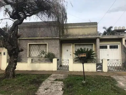 Casa en venta - Ituzaingó Norte - Leon Bloy al 500