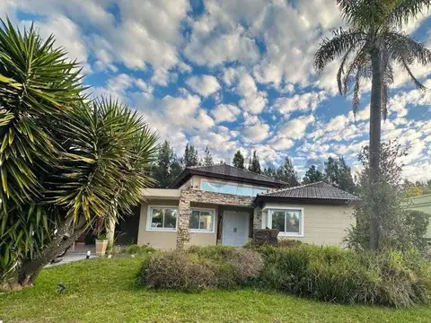 Casa en Alquiler de 3 dormitorios