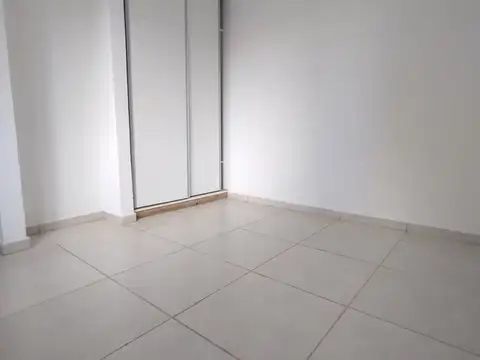 Depto Tipo Casa en Alquiler en General Roca, $ 650.000