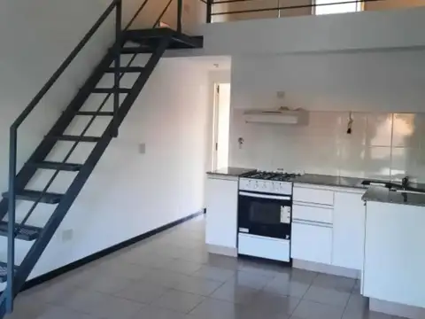 Depto Tipo Casa en Venta en Castelar, USD 80.000