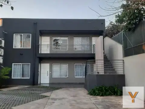 PH en venta - 2 Dormitorios 1 Baño - Castelar