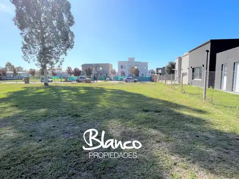 Terreno Lote  en Venta en Santo Tomas - Pilar - Cerca del Ingreso al Barrio