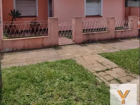 Casa en venta - 3 Dormitorios 1 Baño - Malvinas Argentinas