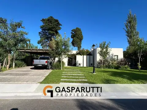Casa en Venta en San Matías con Pileta