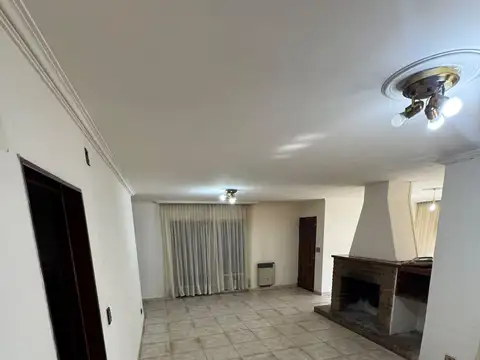 VENTA CASA 3 DORMITORIOS B° PARQUE CAPITAL CÓRDOBA