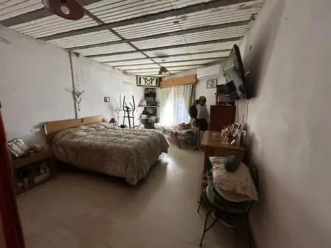 VENTA LOTE CON CASA APTO GALPON ZONA RUTA 20