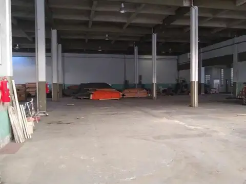 EXCELENTE OPORTUNIDAD DE GALPON CON OFICINAS