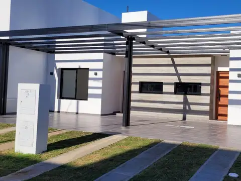 Casa en Venta en Campos De Manantiales, USD 109.000