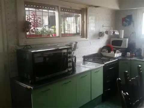Depto Tipo Casa 4 ambientes con 3 baños
