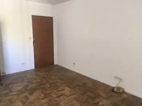 Departamento en Alquiler en Villa Pueyrredon, $ 350.000