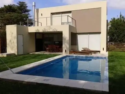 Casa  en Venta en Sausalito, Pilar, G.B.A. Zona Norte