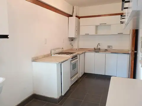 Departamento en Alquiler en Barrio Tres Cerritos, $ 700.000