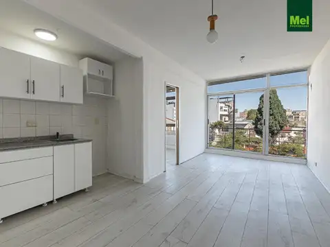 MONOAMBIENTE DIVIDIDO  EN VENTA, BALCON