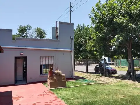 Casa en Venta con 3 cocheras