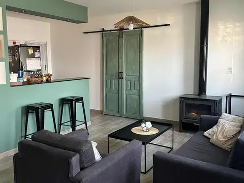 Casa en venta - 2 Dormitorios 1 Baño - Cochera - 206,19Mts2 - Marcos Paz