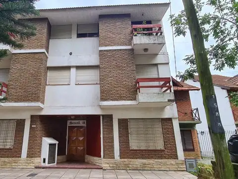 DEPARTAMENTO DOS AMBIENTES EN PLANTA BAJA - ZONA RESIDENTES PERMANENTES