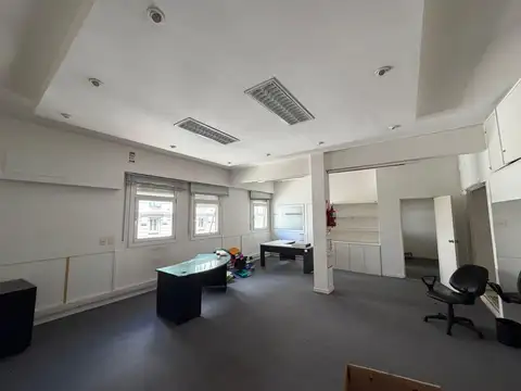 Oficina en alquiler - 70 m2 - excelente ubicación.