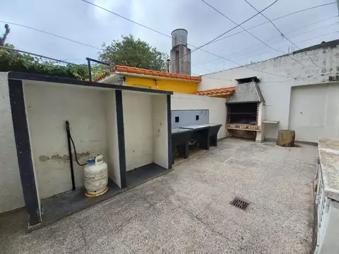 Depto Tipo Casa 12 ambientes con 5 baños
