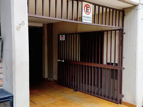Cochera en venta en planta baja - Ov. Lagos 800
