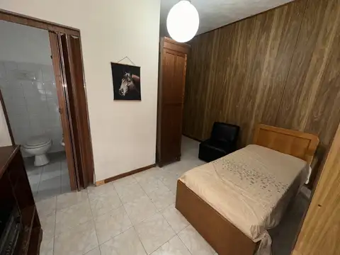 Casa en Alquiler con 1 cochera