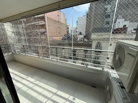 Vidt 1600, Piso 4