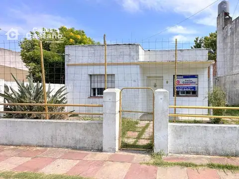 Casa 3 Amb. con Jardín