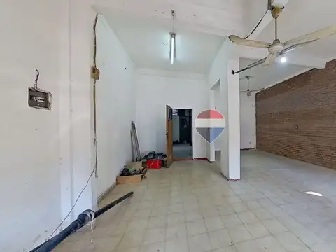 Local Comercial - Excelente ubicación