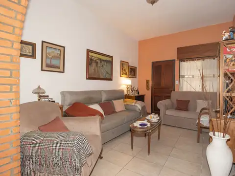 Depto Tipo Casa en Venta 52 años
